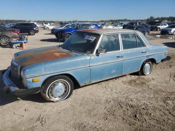  Salvage Mercedes-Benz 240-Class