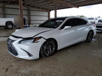  Salvage Lexus Es