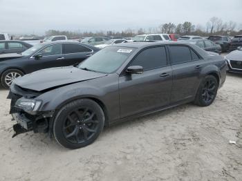  Salvage Chrysler 300