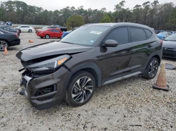  Salvage Hyundai TUCSON