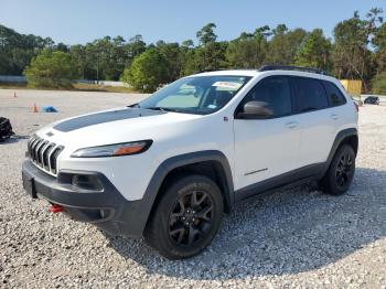  Salvage Jeep Cherokee