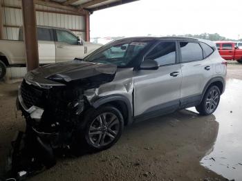  Salvage Kia Seltos