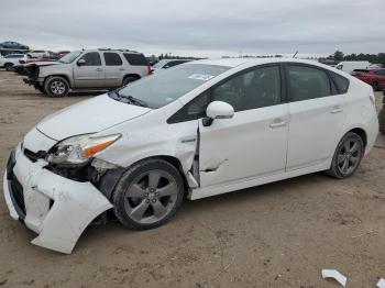  Salvage Toyota Prius