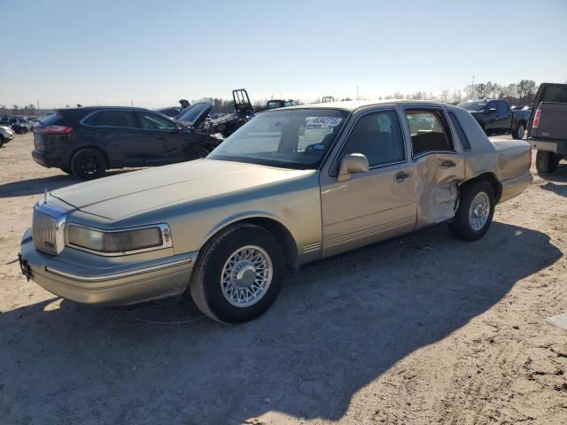  Salvage Lincoln Towncar