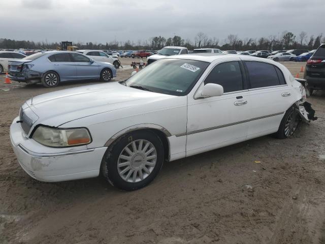  Salvage Lincoln Towncar