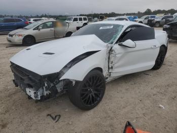  Salvage Ford Mustang