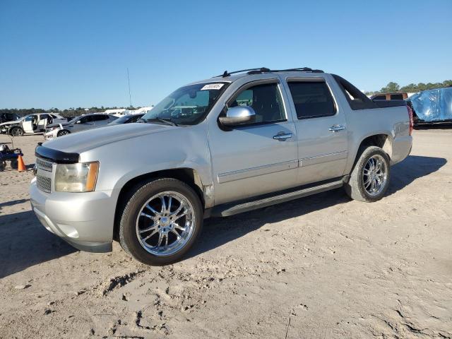  Salvage Chevrolet Avalanche