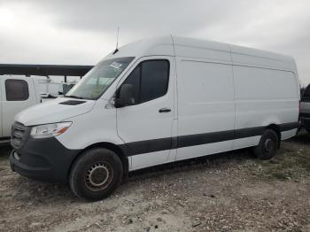  Salvage Mercedes-Benz Sprinter