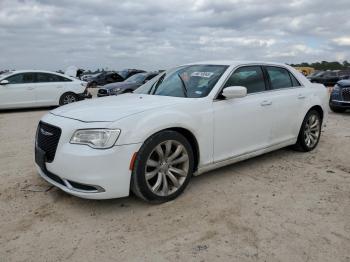  Salvage Chrysler 300