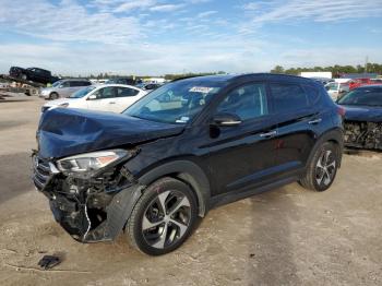  Salvage Hyundai TUCSON