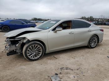  Salvage Lexus Es