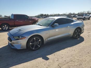  Salvage Ford Mustang