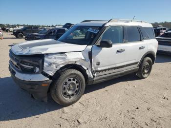  Salvage Ford Bronco