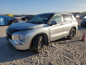  Salvage Mitsubishi Outlander