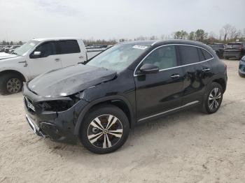  Salvage Mercedes-Benz GLA