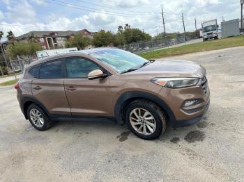  Salvage Hyundai TUCSON