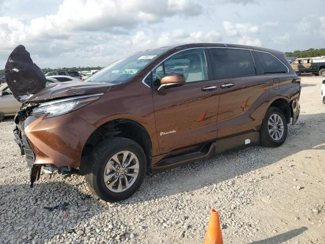  Salvage Toyota Sienna
