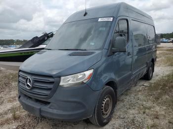  Salvage Mercedes-Benz Sprinter