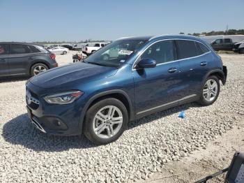  Salvage Mercedes-Benz GLA