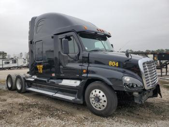  Salvage Freightliner Cascadia 1