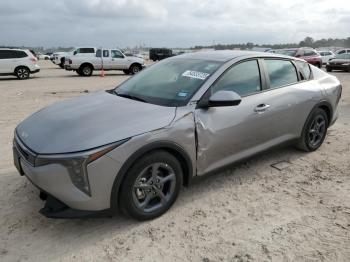  Salvage Kia K4 Lx