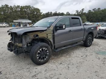  Salvage Nissan Titan