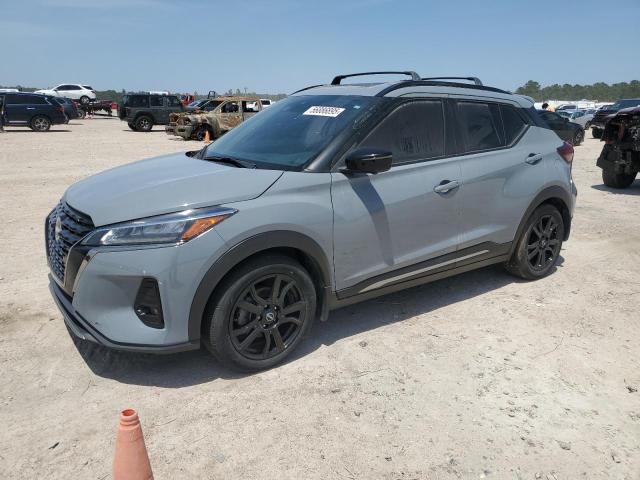  Salvage Nissan Kicks