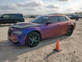  Salvage Chrysler 300