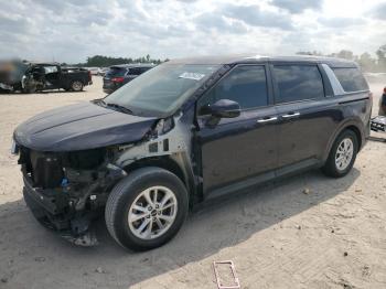  Salvage Kia Carnival