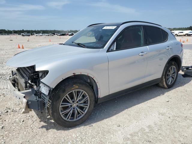  Salvage Alfa Romeo Stelvio