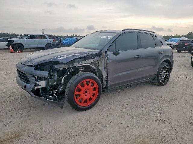  Salvage Porsche Cayenne