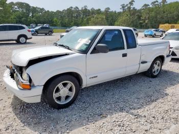  Salvage Chevrolet S-10
