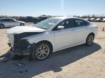  Salvage Chrysler 200