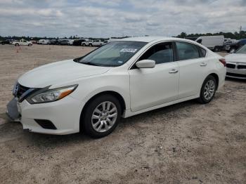 Salvage Nissan Altima
