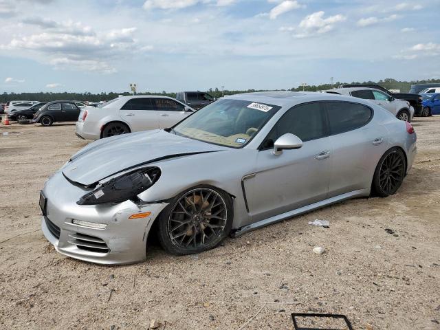  Salvage Porsche Panamera