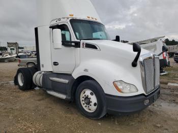  Salvage Kenworth T680