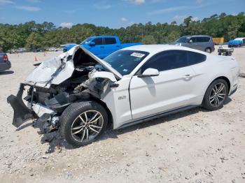  Salvage Ford Mustang