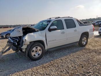  Salvage Chevrolet Avalanche
