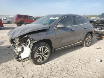  Salvage Mercedes-Benz GLA