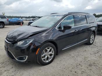  Salvage Chrysler Pacifica
