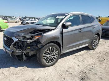  Salvage Hyundai TUCSON