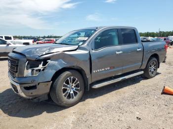  Salvage Nissan Titan
