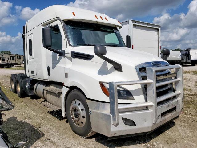  Salvage Freightliner Cascadia 1
