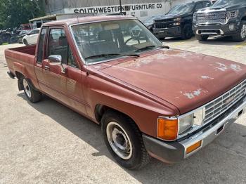  Salvage Toyota Pickup