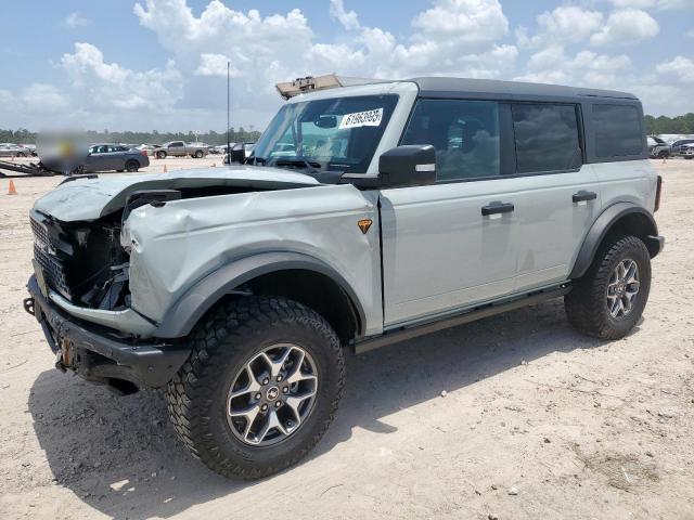  Salvage Ford Bronco