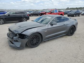  Salvage Ford Mustang