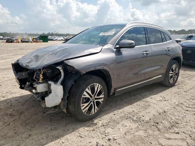  Salvage Mercedes-Benz GLA