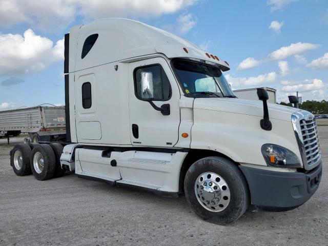  Salvage Freightliner Cascadia 1