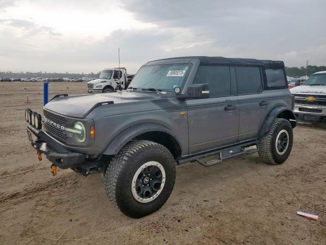  Salvage Ford Bronco