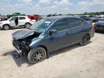  Salvage Nissan Versa